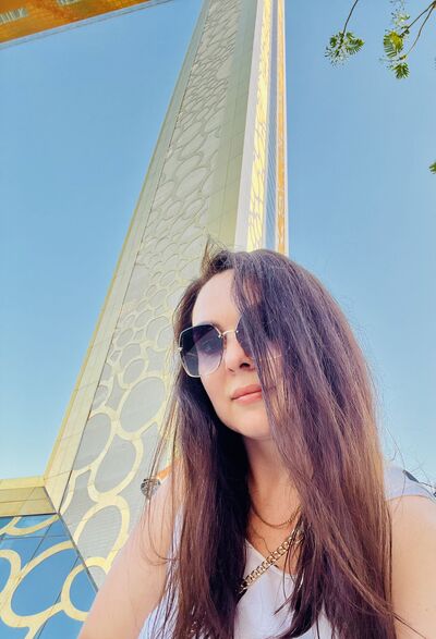  ,   Eva, 36 ,   c 