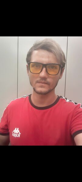   ,   Johan, 31 ,   ,   