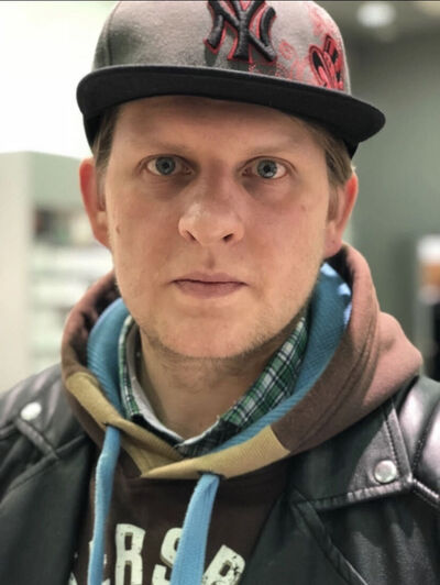  ,   Tony, 38 ,   ,   