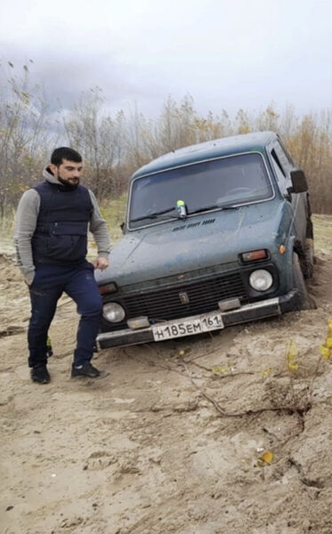  ,   Ali, 32 ,   ,   