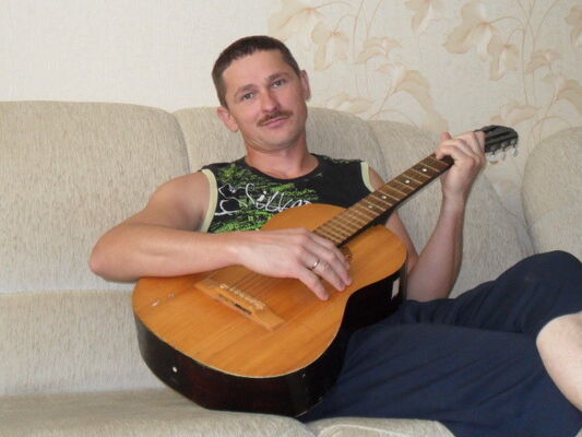  ,   Leonid, 54 ,  