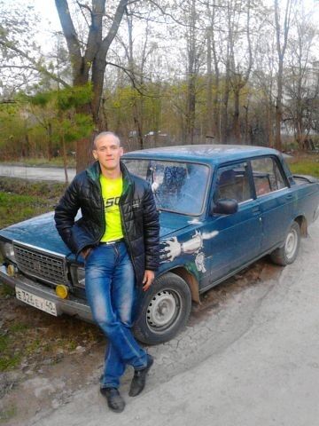  ,   Vladimir, 44 ,  