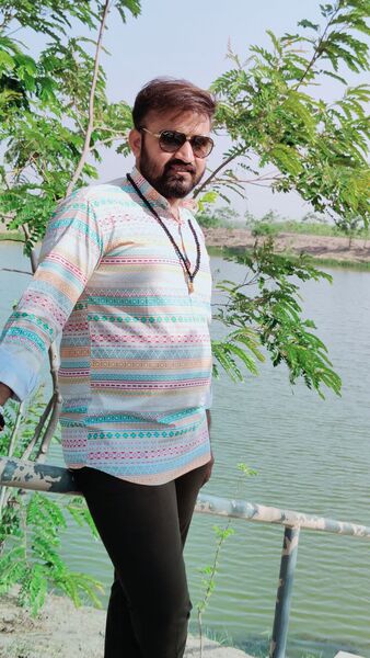  ,   Hardik, 24 ,   ,   , c , 
