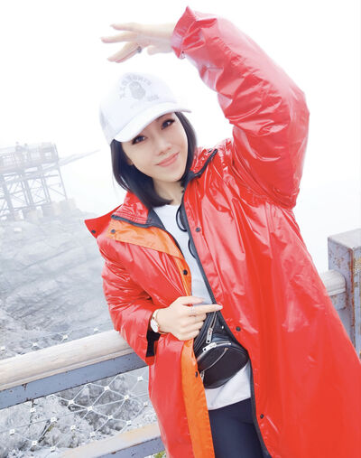  ,   Alice, 36 ,   ,   
