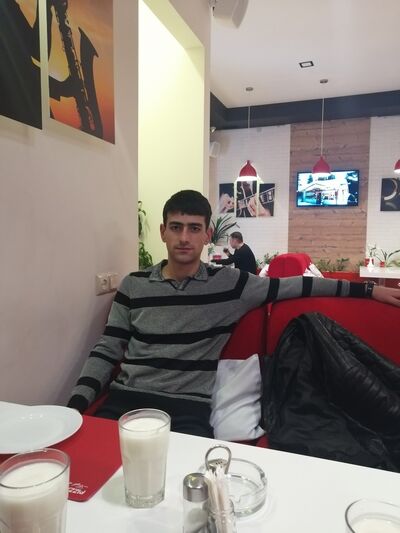  ,   Yasha, 28 ,   ,   , c 