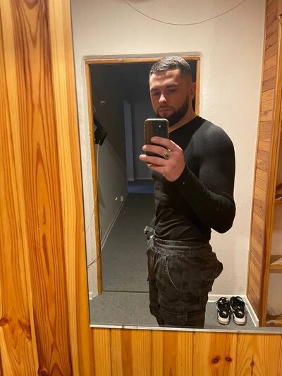  ,   Mikhail, 31 ,   ,   