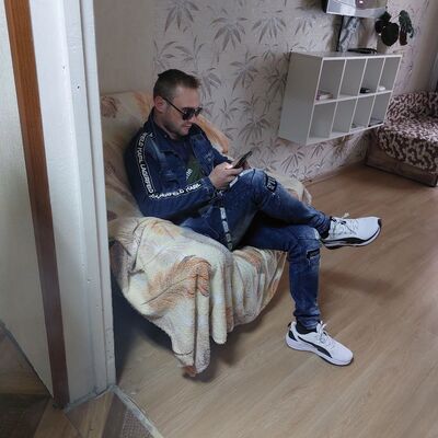  ,   Anatoly, 30 ,   ,   