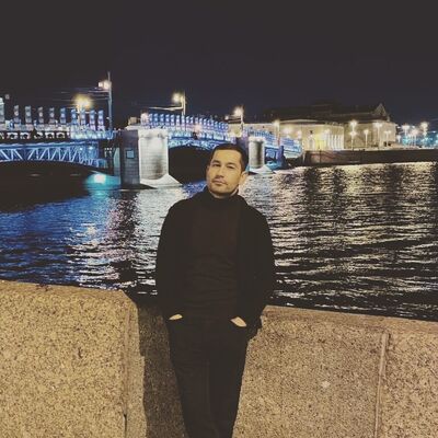  ,   Artur, 32 ,   ,   