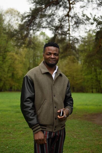  ,   Paul, 30 ,   ,   , c , 