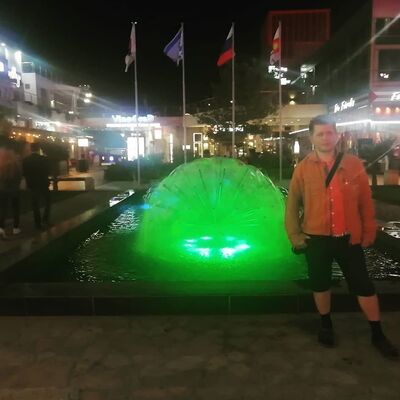  ,   Maksim, 37 ,  