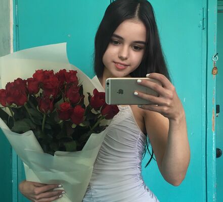  ,   Dasha, 22 ,   