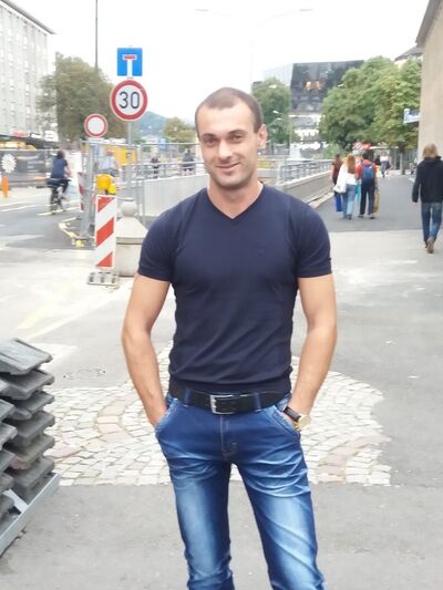  Essen,   Wlad, 42 ,     , 