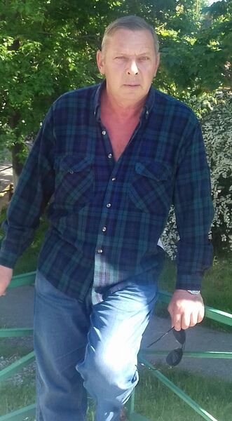  ,   Sergej, 64 ,  