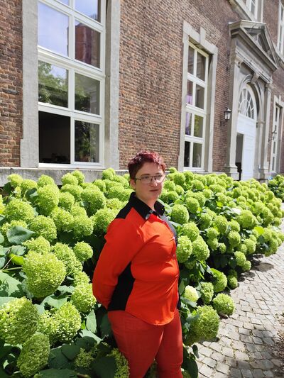  Sint-Truiden,   , 27 ,   c , 