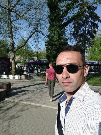  ,   Anton, 36 ,   c 