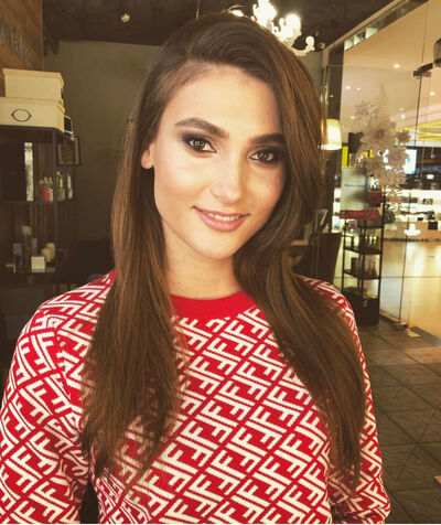  ,   Diana, 33 ,   ,   