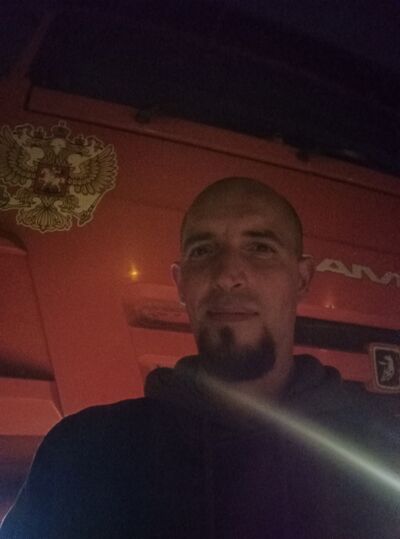  ,   Viktor, 35 ,   ,   , c , 