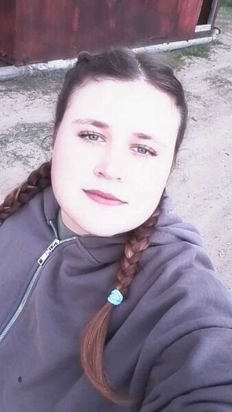  ,   Marina, 19 ,   