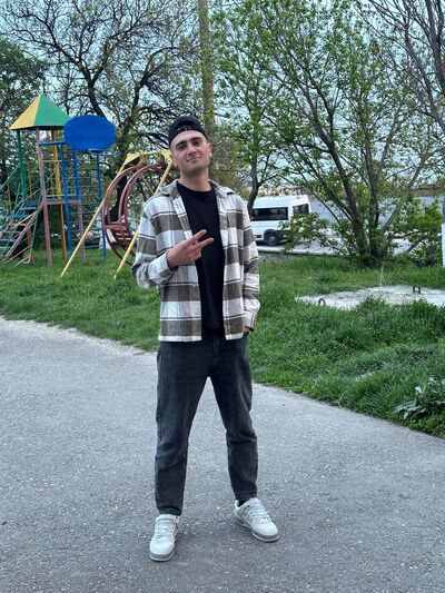  --,   Miron, 24 ,   ,   