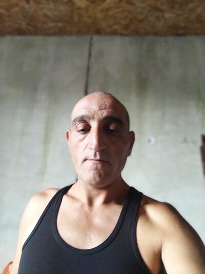  ,   Gagik, 44 ,   ,   
