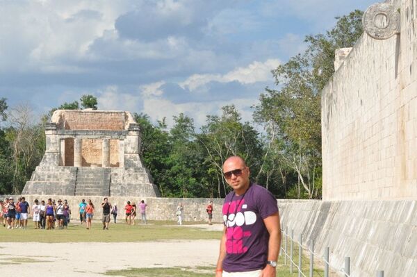  ,   Darius, 42 ,   ,   , c 
