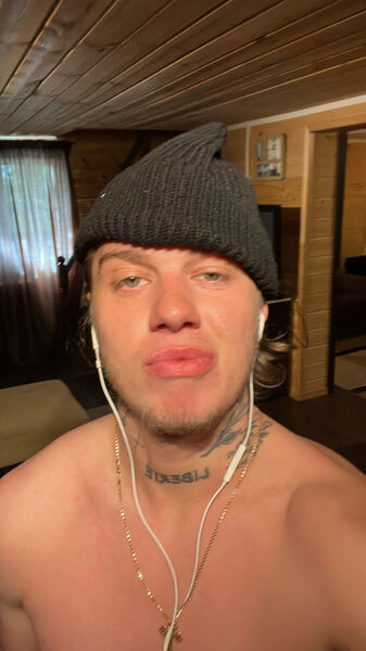  ,   Giovanni, 25 ,   ,   