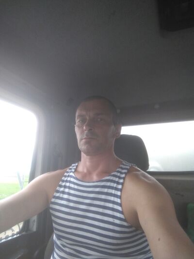  ,   Siargei, 45 ,   ,   , c 