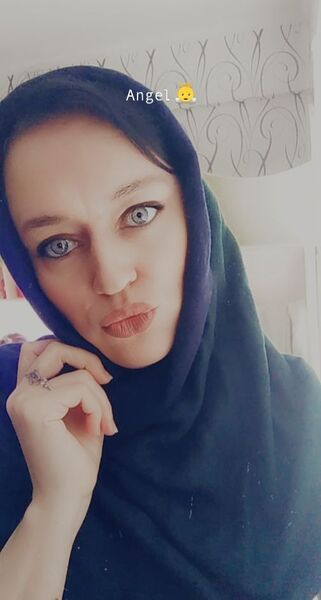  ,   Nika, 44 ,   ,   , c , 
