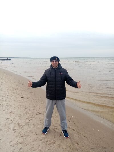  ,   Vitalii, 51 ,   ,   , c 