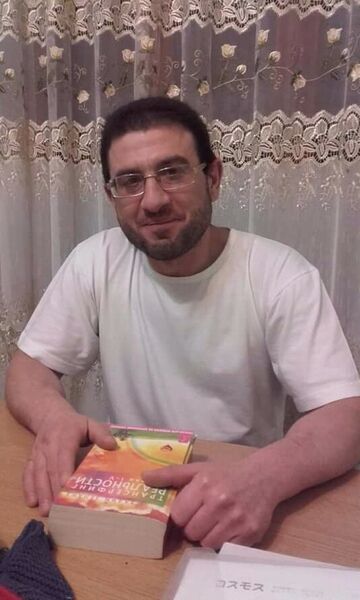  ,   Yurii, 52 ,   c 