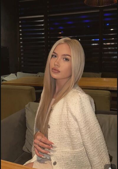  ,   Sara, 27 ,   ,   