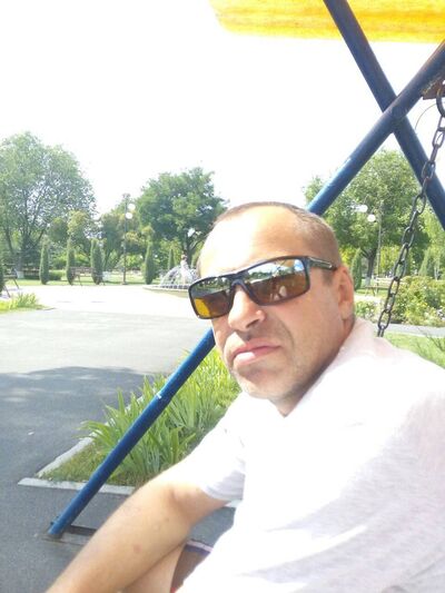  ,   Oleg, 52 ,   