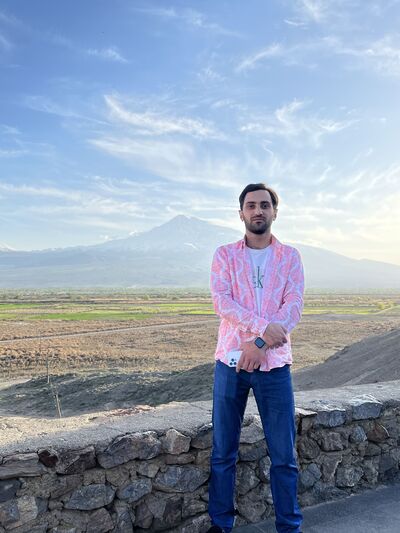  ,   Hrach, 25 ,   ,   