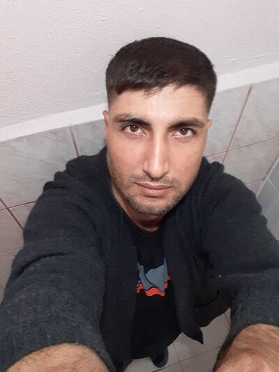  -,   Hasan, 32 ,   ,   