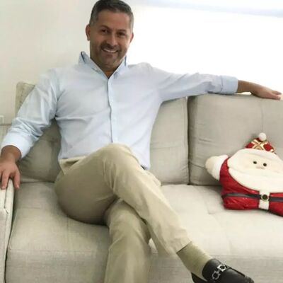  Al Fuhayhil,   David, 42 ,   ,   , c 