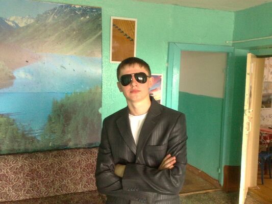  ,   Maksim, 32 ,   ,   , c 