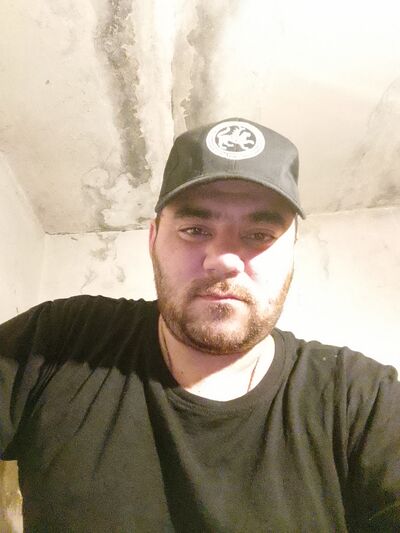  ,   Artur, 33 ,   ,   