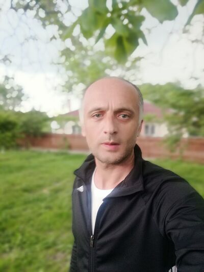  ,   Lasha, 46 ,   ,   , c 