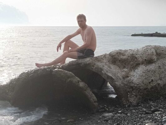  ,   Mihail, 42 ,   ,   