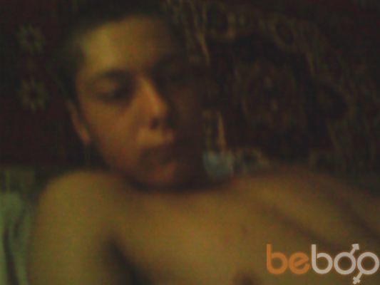  3268757  Viktor, 31 ,    