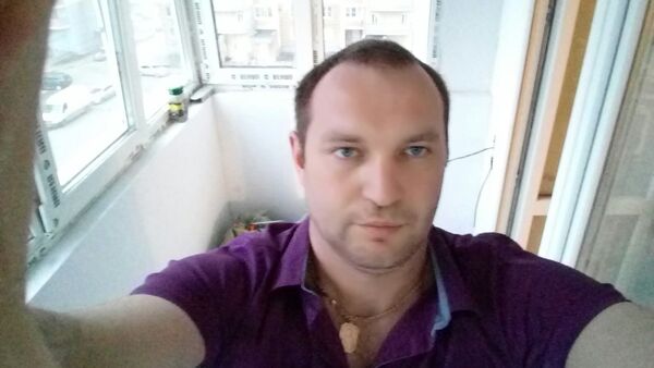  ,   Alex, 39 ,   ,   , c 