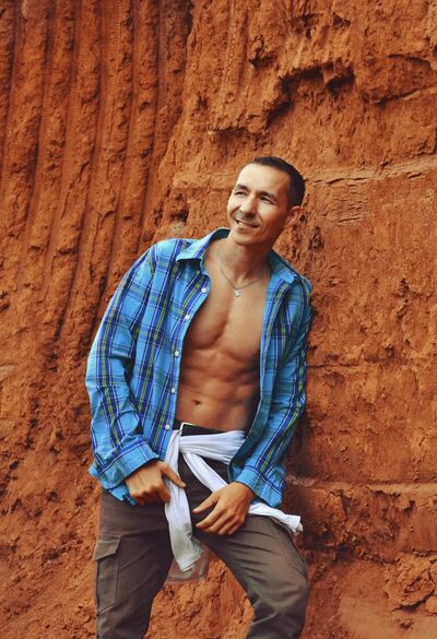  ,   Viner, 37 ,  