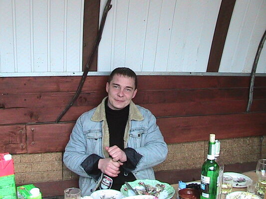  ,   Dmitro, 42 ,   ,   , c 