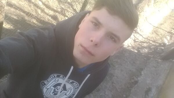  ,   Denis, 24 ,   ,   , c 