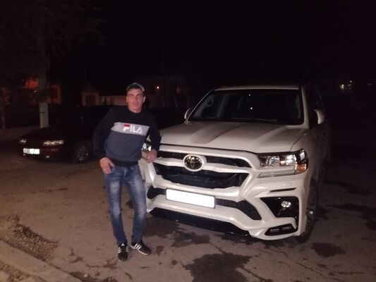  ,   Anton, 39 ,   ,   