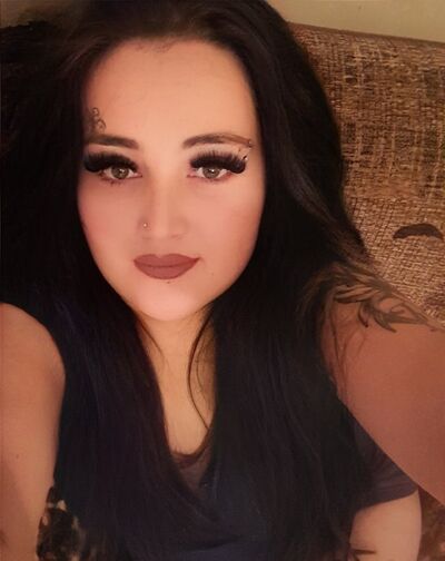  ,   Lilia, 40 ,   ,   