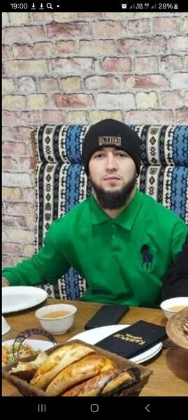  ,   Uzayr, 28 ,   ,   