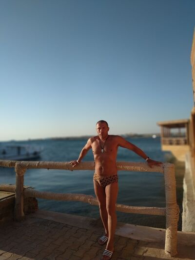  ,   Artist, 46 ,   ,   , c 