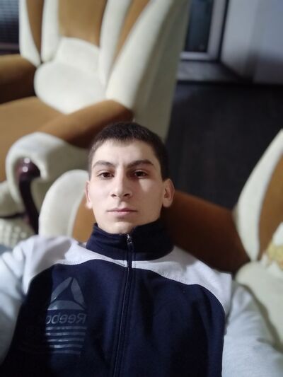  ,   Ruslan, 31 ,   ,   , c 