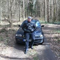  ,   Tadik, 47 ,  